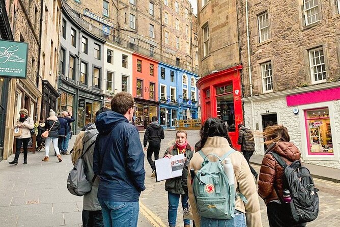 Private one hour Harry Potter walking tour - Guide Kat: the difference between a tour and a fun guided walk