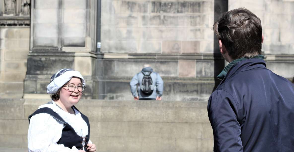 Private tour: History and Mystery in Edinburgh's Old Town - Starting at Holyrood: the Old Town’s storyline begins