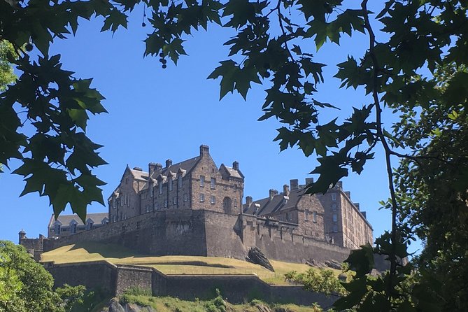 Private Walk: Edinburgh Old Town and New Town - Why this Old Town-to-New Town route works so well
