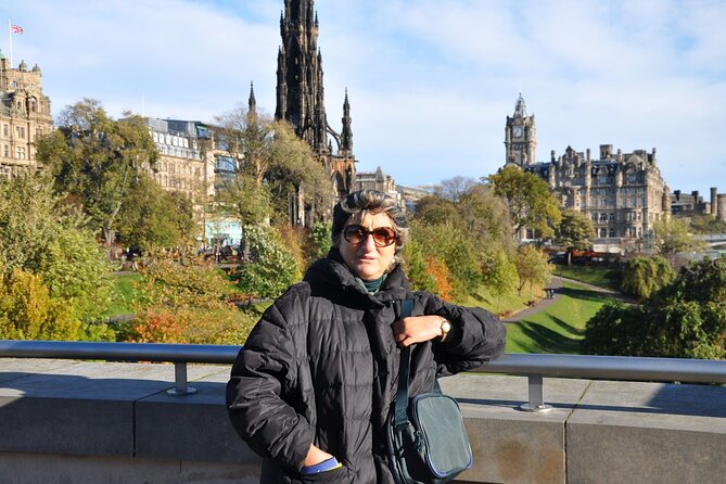Private Walking Tour in Edinburgh: Harry Potter Inspirations - Stop 2: Victoria Street’s rainbow facades and the quick Diagon Alley effect