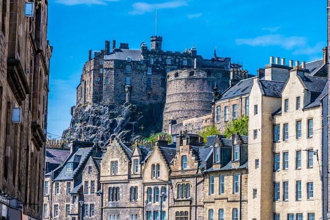 Private Walking Tour of Edinburgh Castle with Skip-the-Line - National War Museum of Scotland: Making the Castle Make Sense
