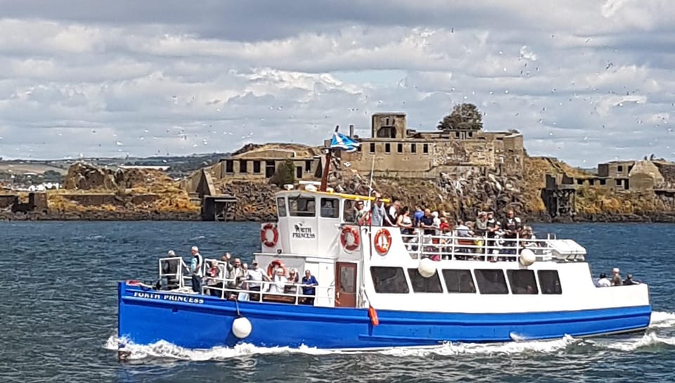 Queensferry: Firth of Forth Blackness Castle Cruise - Getting there the easy way: South Queensferry and Hawes Pier