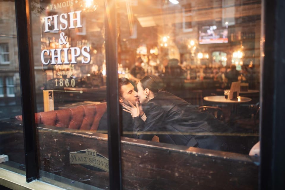 Romantic Photoshoot Experience for Couples in Edinburgh - Why this Edinburgh Old Town photoshoot is such a good idea