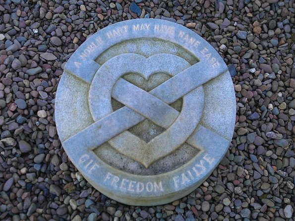 Rosslyn Chapel and Hadrian's Wall Small Group Tour from Edinburgh - Jedburgh photo stop: quick legs, border-town charm