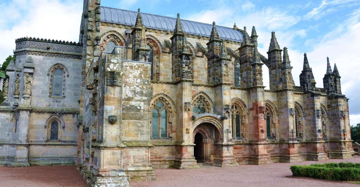 Rosslyn Chapel & Scottish Borders Tour from Edinburgh - Getting Oriented in Edinburgh Bus Station