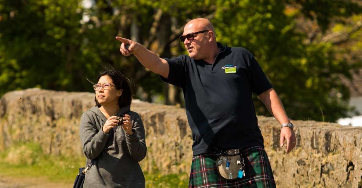 Rosslyn Chapel, Stirling Castle & Dunfermline Abbey Tour - The Forth Bridge photo stop: small break, big views