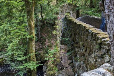 Scone Palace, Nature, Pitlochry, Whisky Experience from Edinburgh - Entering Scone Palace: Stone of Destiny, royal halls, and 100 acres to wander
