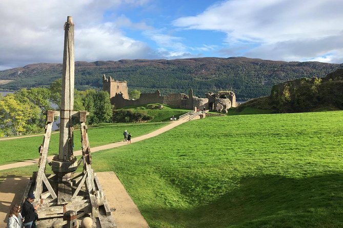 Scottish Highlands, Loch Ness and Glencoe Day Trip from Edinburgh - Urquhart Castle ruins: ruins you can actually picture