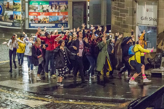 Silent Disco Adventure Tour - Royal Mile landmarks: dancing past Edinburgh’s most famous street