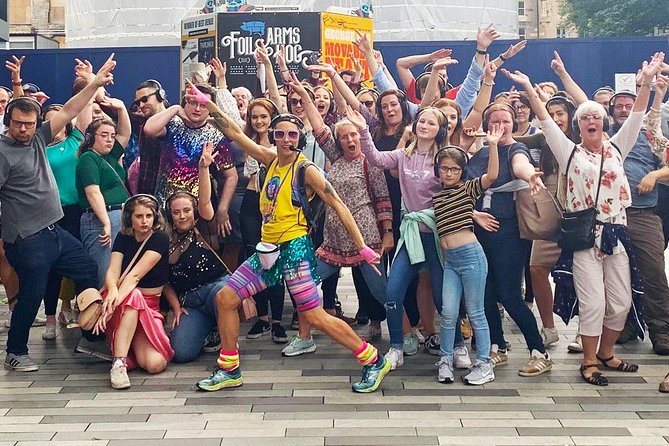 Silent Disco Adventure Tour - Grooving past the station: quick change of scenery, same party beat