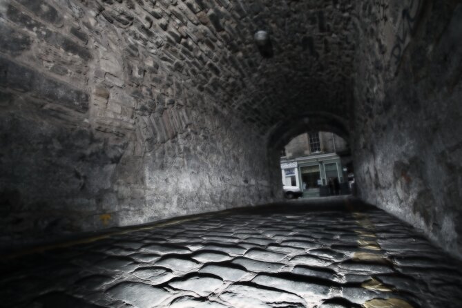 Small Group Edinburgh Underground Vaults & Graveyard Ghost Tour - Wandering to Canongate Kirkyard: Names You Recognize in a Graveyard Setting