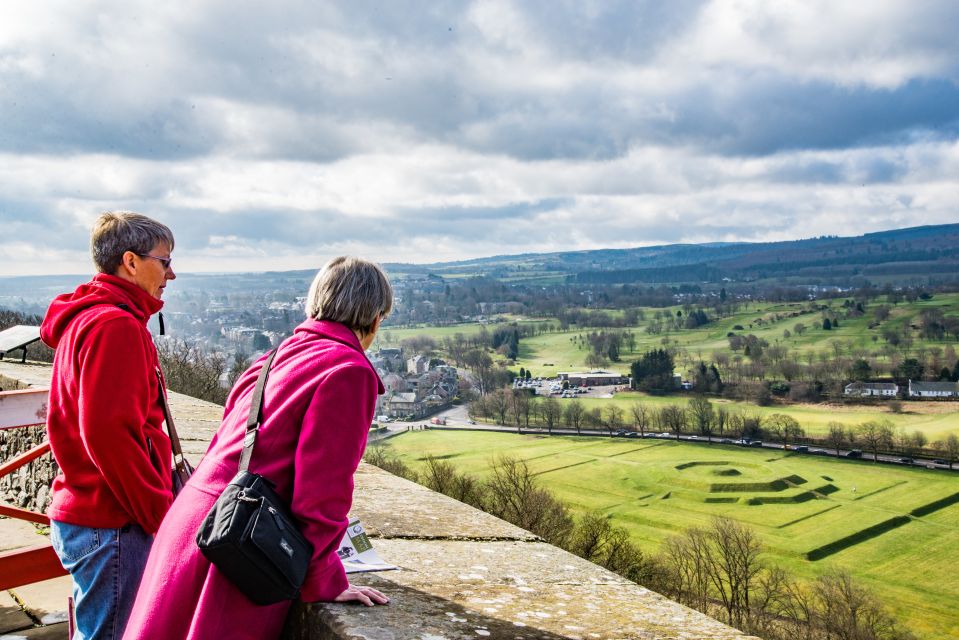 Stirling Castle, Highland Lochs & Whisky Tour from Edinburgh - The Guides: Humor, Songs, and Real Storytelling