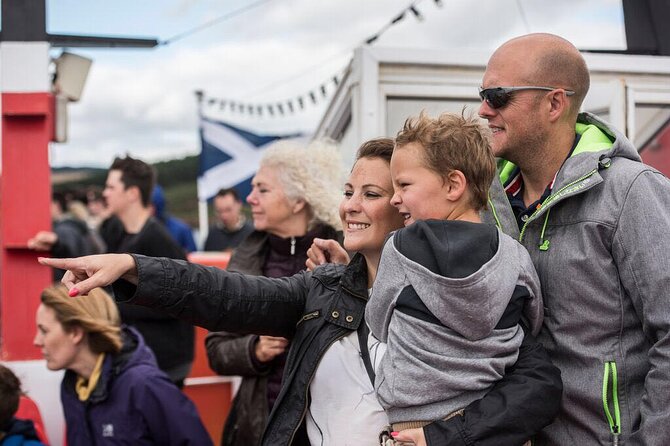 Stunning 90-Minute Firth of Forth Sightseeing Cruise Adventure - Onboard Comfort: Top Deck Views, Restroom Access, and the Bar Plan