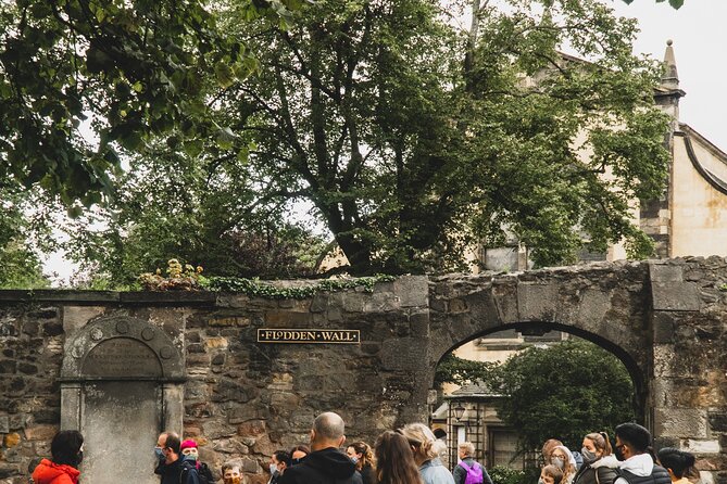 Tales from the Crypts: Ghouls, Graves and Ghostly Tales - What this Edinburgh ghost walk really delivers