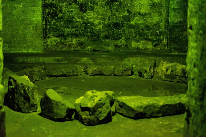 Terror Walking Tour in Edinburgh - From Lawnmarket to the first spooky moments