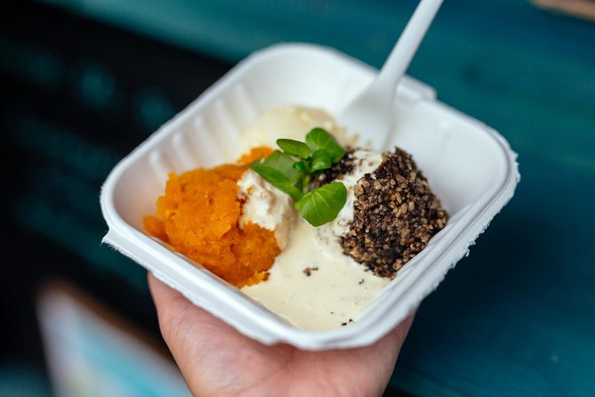 The 10 Tastings of Edinburgh With Locals: Private Food Tour - Lady Stairs House and the Scottish Writers’ Close