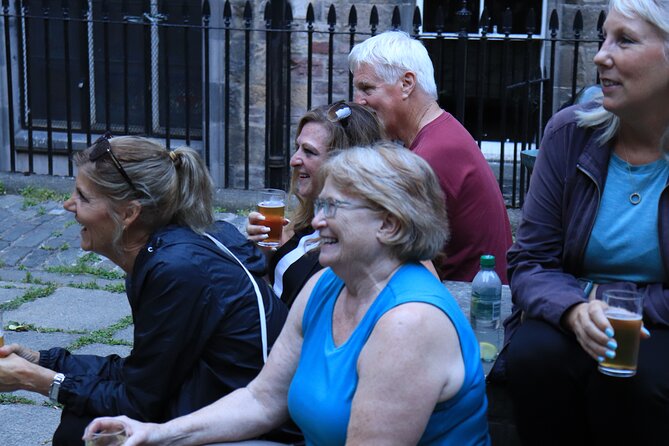 The Edinburgh Literary Pub Tour - Outdoor performance moments: poetry, humor, and standing scenes