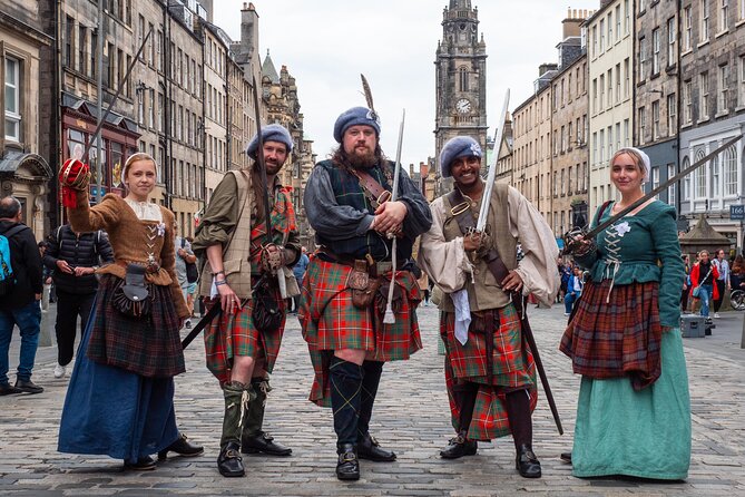 The History Behind Outlander Tour - Royal Mile Start: Getting Oriented Fast at the Right Corner