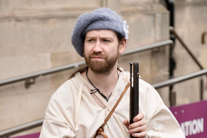 The History Behind Outlander Tour - Chessel’s Court and Deacon Brodie: Mischief With a Side of Danger