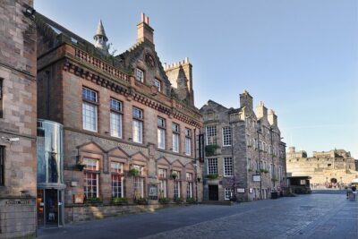 The Scotch Whisky Experience Guided Whisky Tour - An Introduction to Whisky - Nosing aromas and mapping Scotland’s five whisky regions