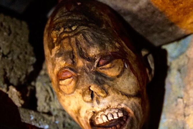 The World Famous Underground Ghost Tour - Meet Your Costumed Guide on the Royal Mile