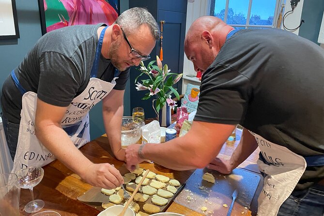 Traditional Scottish Cooking Class & Dinner with Edinburgh Local - A 6 pm dinner-and-cooking plan in Edinburgh’s New Town