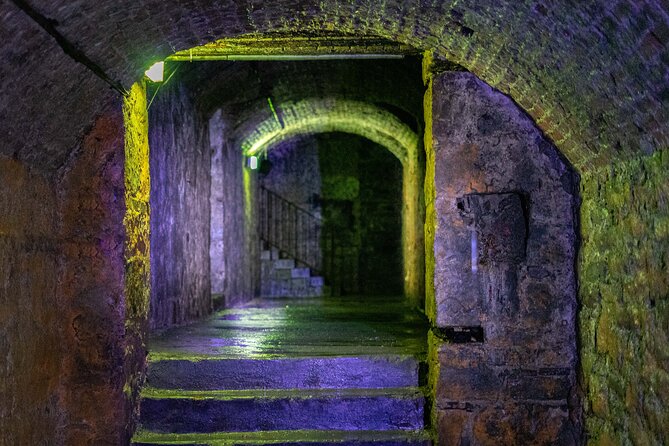 Underground Vaults Walking Tour in Edinburgh Old Town - Logistics that can affect your comfort: no toilets, no luggage storage, weather