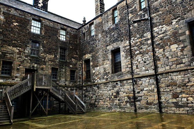 Wallace monument, Stirling Castle, Linlithgow Palace Private Tour - Stop 2: Stirling Castle With Enough Time to Actually See It