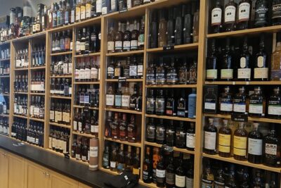 Whisky tasting experience - What you learn while you taste: Scotch history, with Scottish culture in the mix